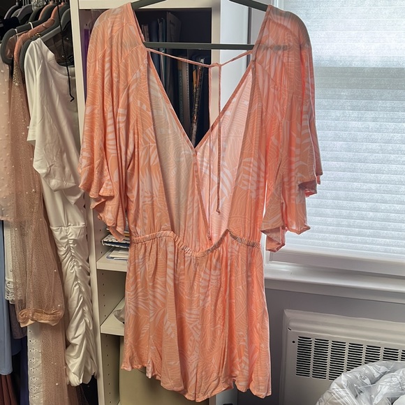 Orange palm print romper - Picture 2 of 4